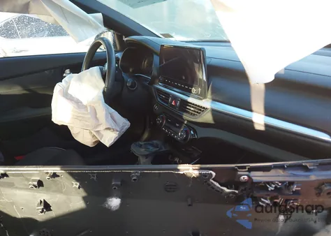 2023 Kia Forte Gt-Line z USA, uszkodzony, nr VIN 3KPF54AD8PE548821